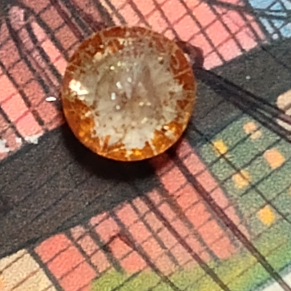 Red diamond - Picture 2 of 11